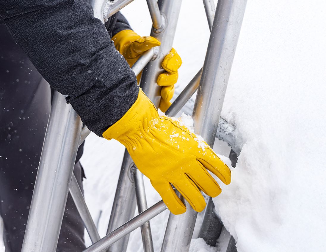 Leather: Full leather winter gloves Yellowstone