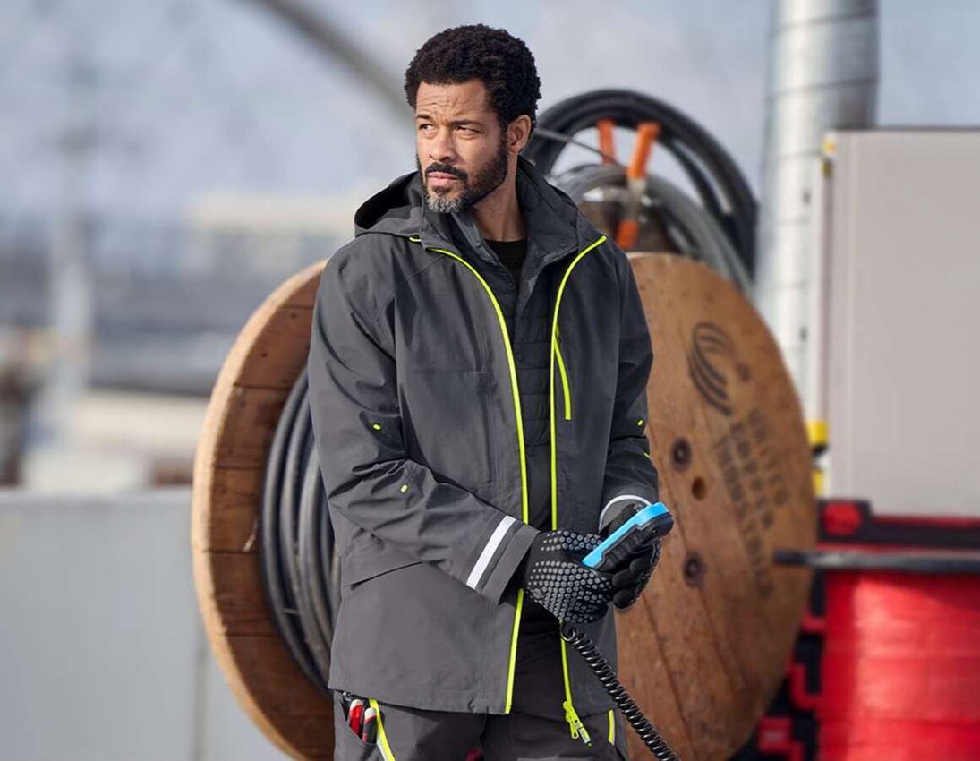 Personal Protection: e.s. Nitrile gloves VibraSafe + black 2