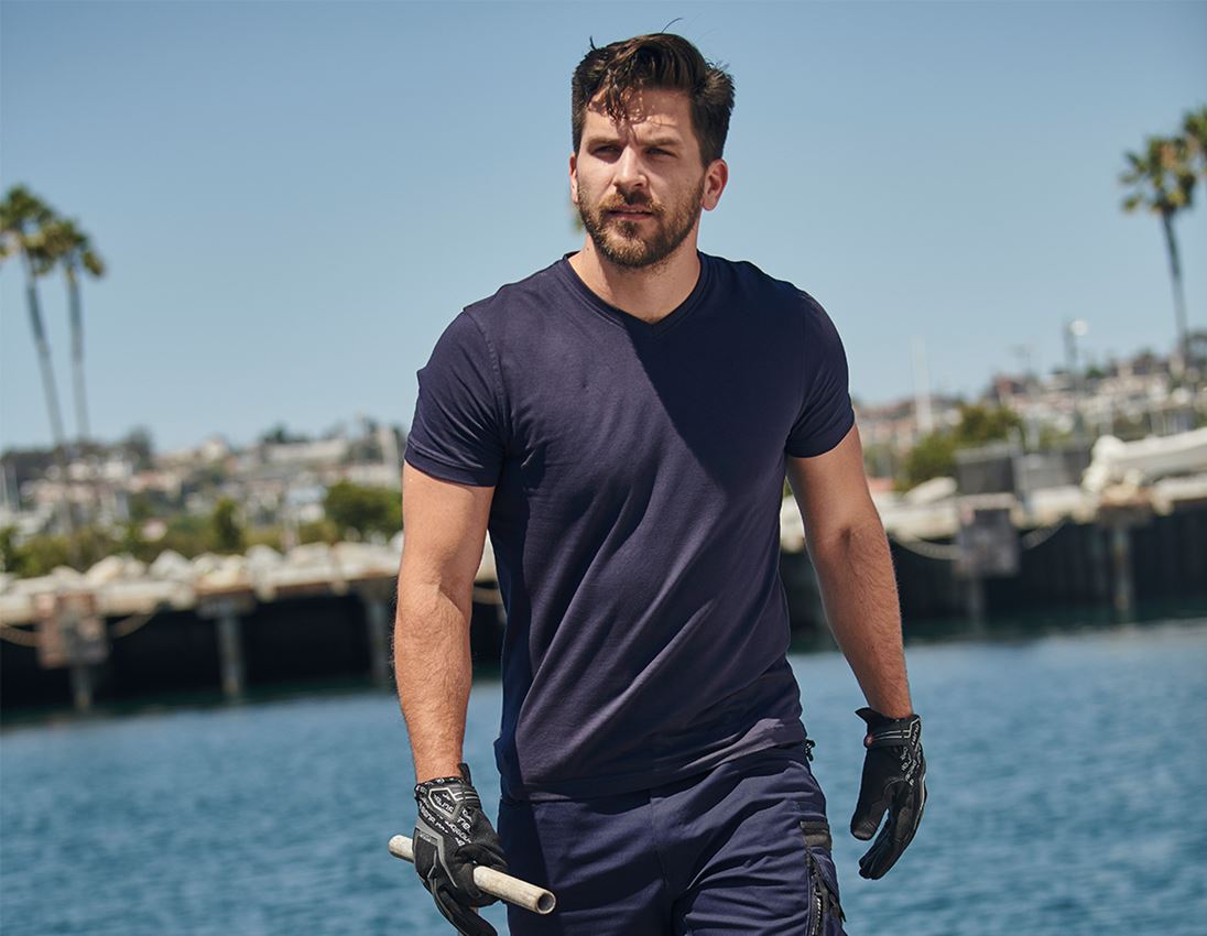 Thèmes: e.s. T-shirt cotton stretch V-Neck + bleu foncé