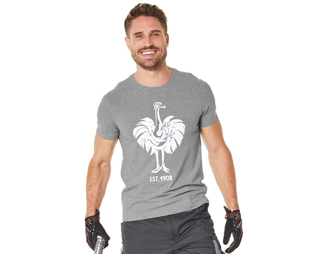 Hauts: e.s. T-Shirt 1908 + gris mélange/blanc