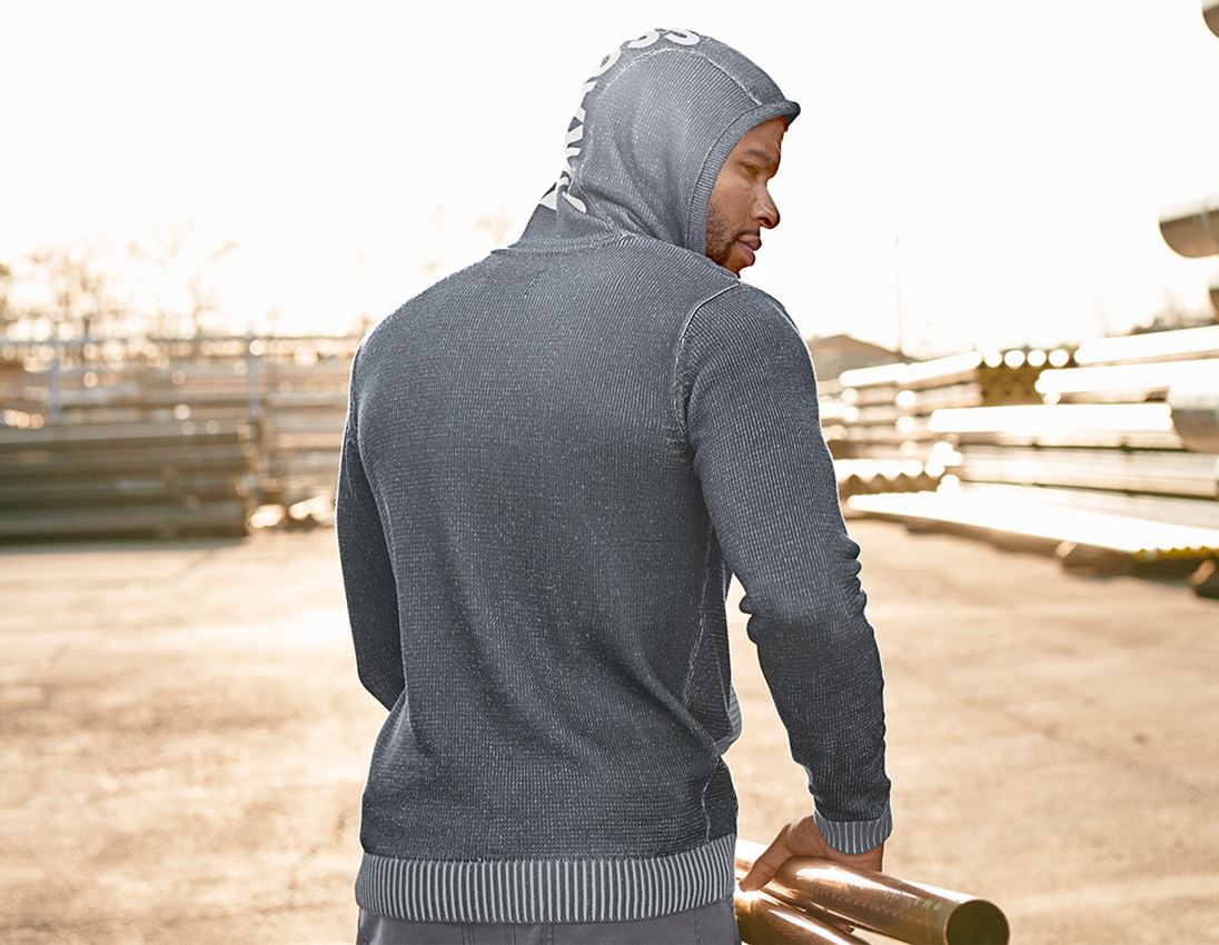 Themen: Strickhoody e.s.iconic + carbongrau 1