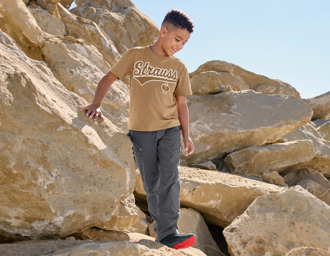 Clothing: T-shirt e.s.e:pic, children's + almondbrown 1