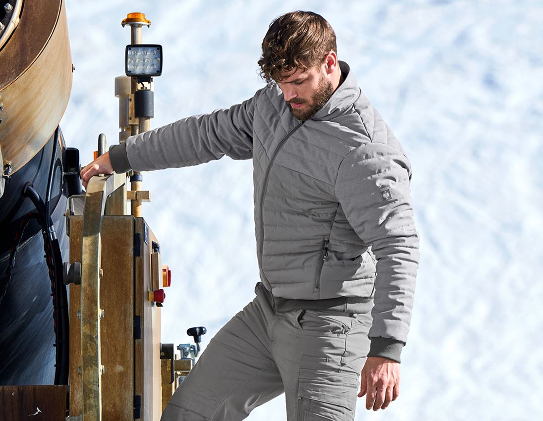 Themen: Pilotenjacke e.s.motion ten + granit 1