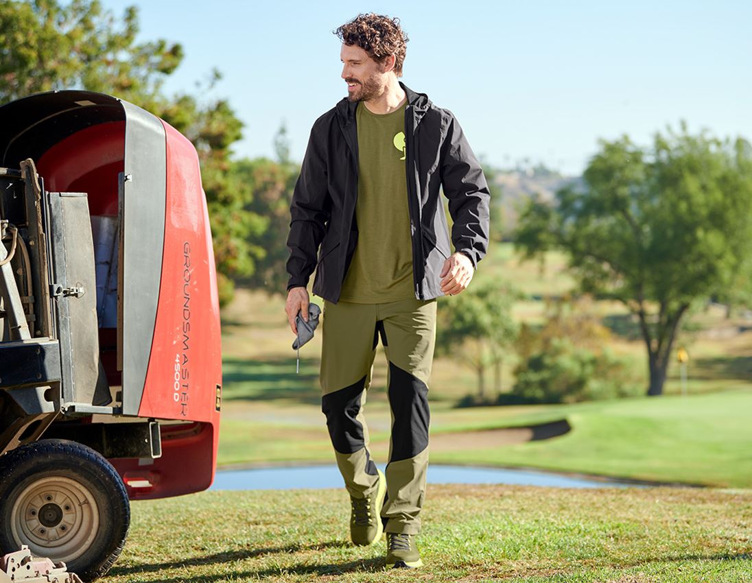 Work Jackets: Windbreaker light-pack e.s.trail + black 1