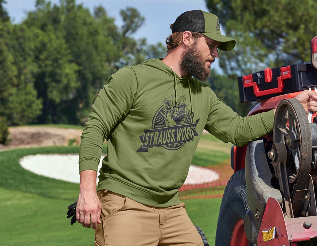 Hauts: Hoody sweatshirt e.s.iconic works + vert montagne