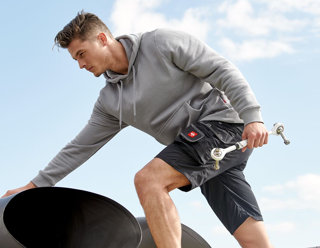 Work Trousers: Shorts e.s.motion Summer + tar/graphite/cement 1