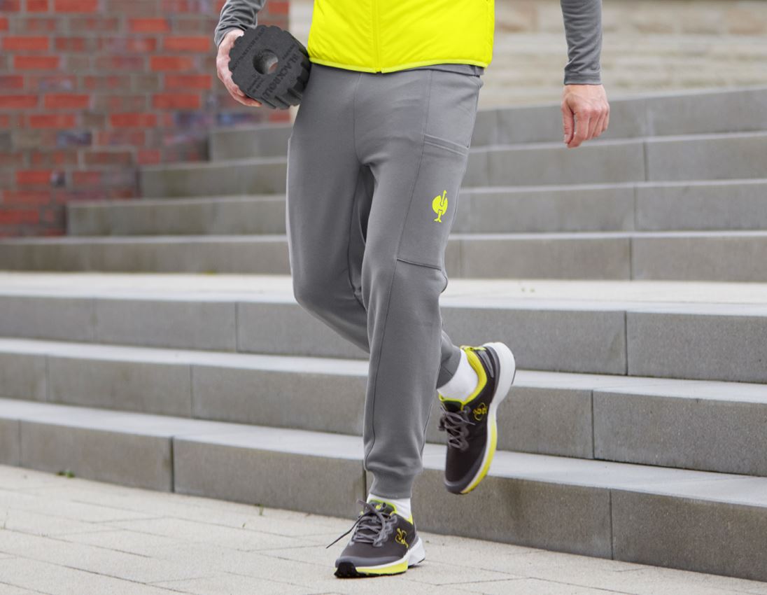 Accessoires: Sweat Pants light e.s.trail + basaltgrau/acidgelb