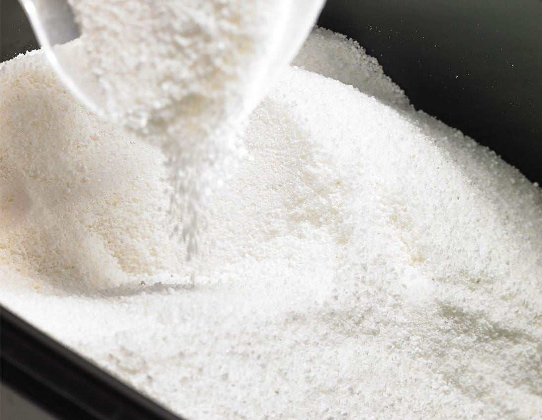 Accessories: e.s. Washing powder colour plus 2