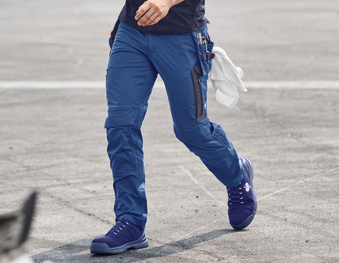 Topics: Trousers e.s.concrete light + alkaliblue/deepblue