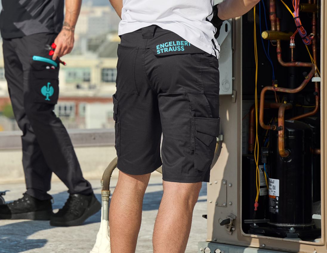 Hosen: Short e.s.trail + schwarz/lapistürkis 1