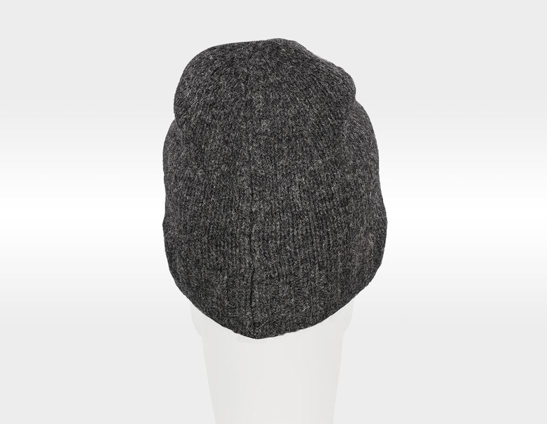 Accessories: e.s. Chunky knit hat + titanium 4