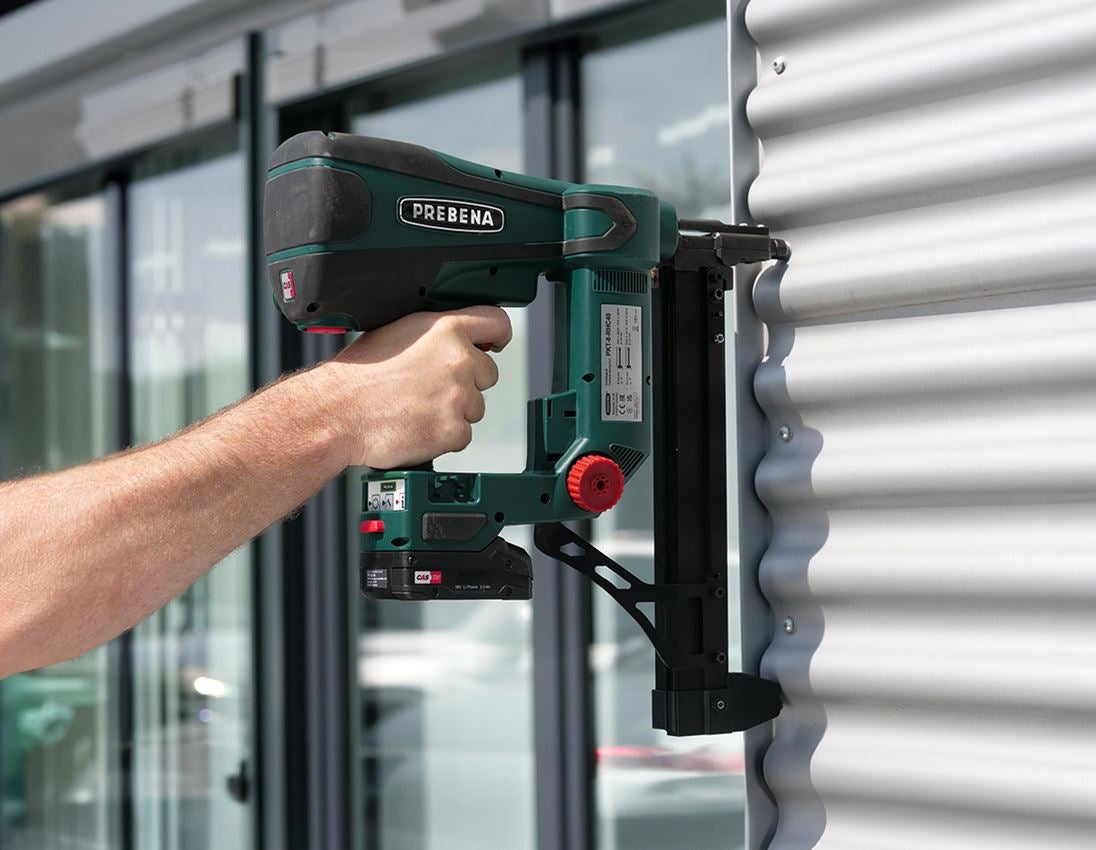 Electrical tools: 18.0 V cordless hybrid concrete nailer 1
