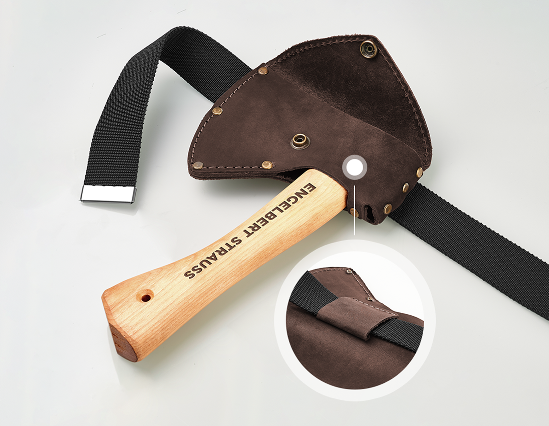 Equipements forestiers: e.s. Hachette de trekking ultimate 2