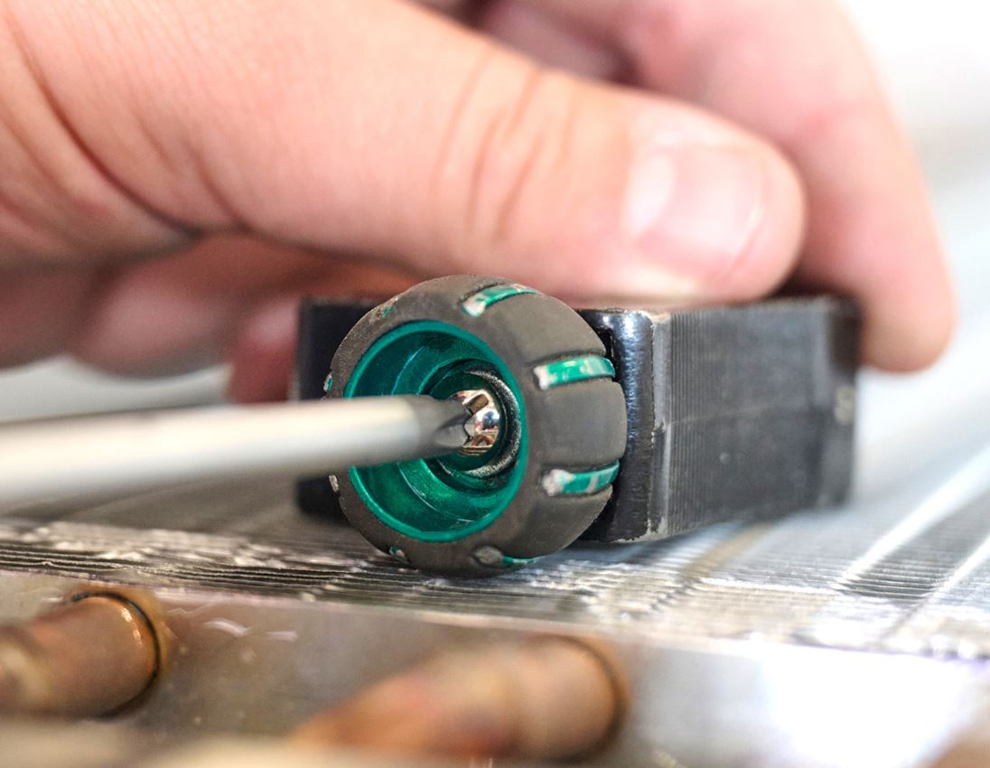 Screwdrivers: e.s. 3-C scalpro screwdriver PH 1