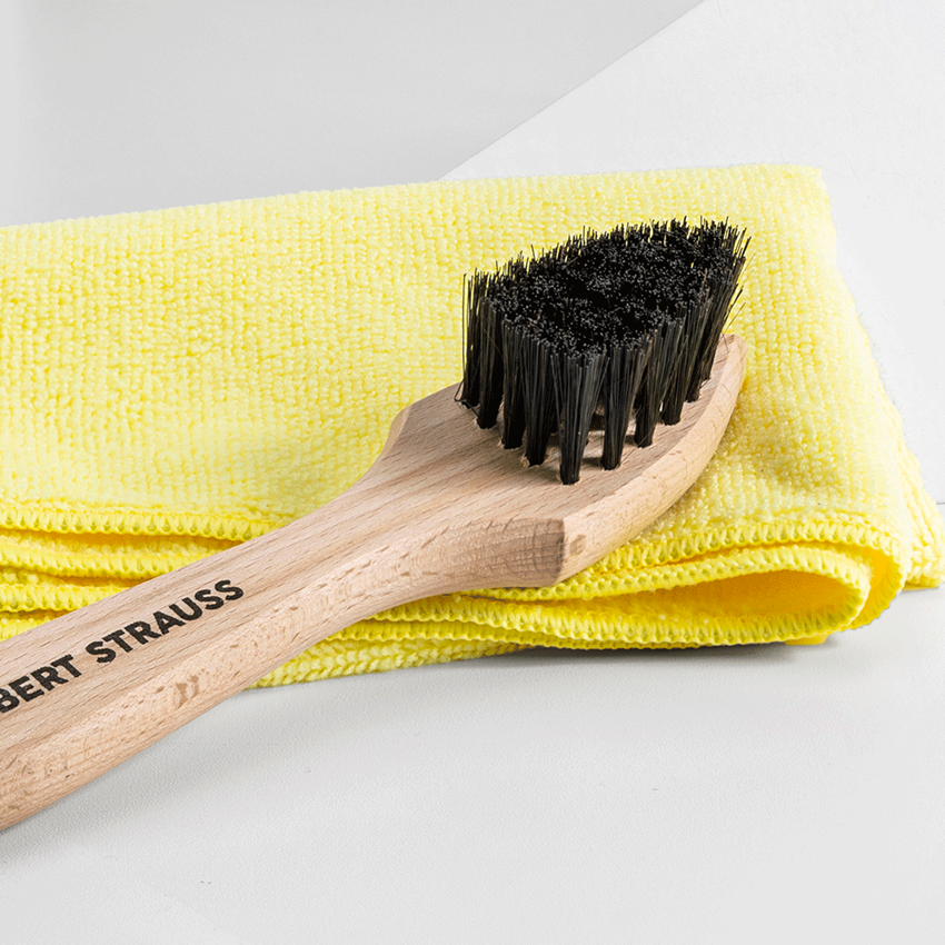 Produits de soins	: e.s. Bross à cirer 2