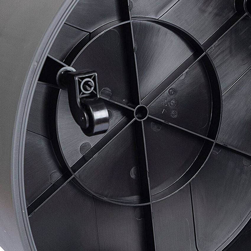 Chaises: Tabouret à roulettes + noir 2