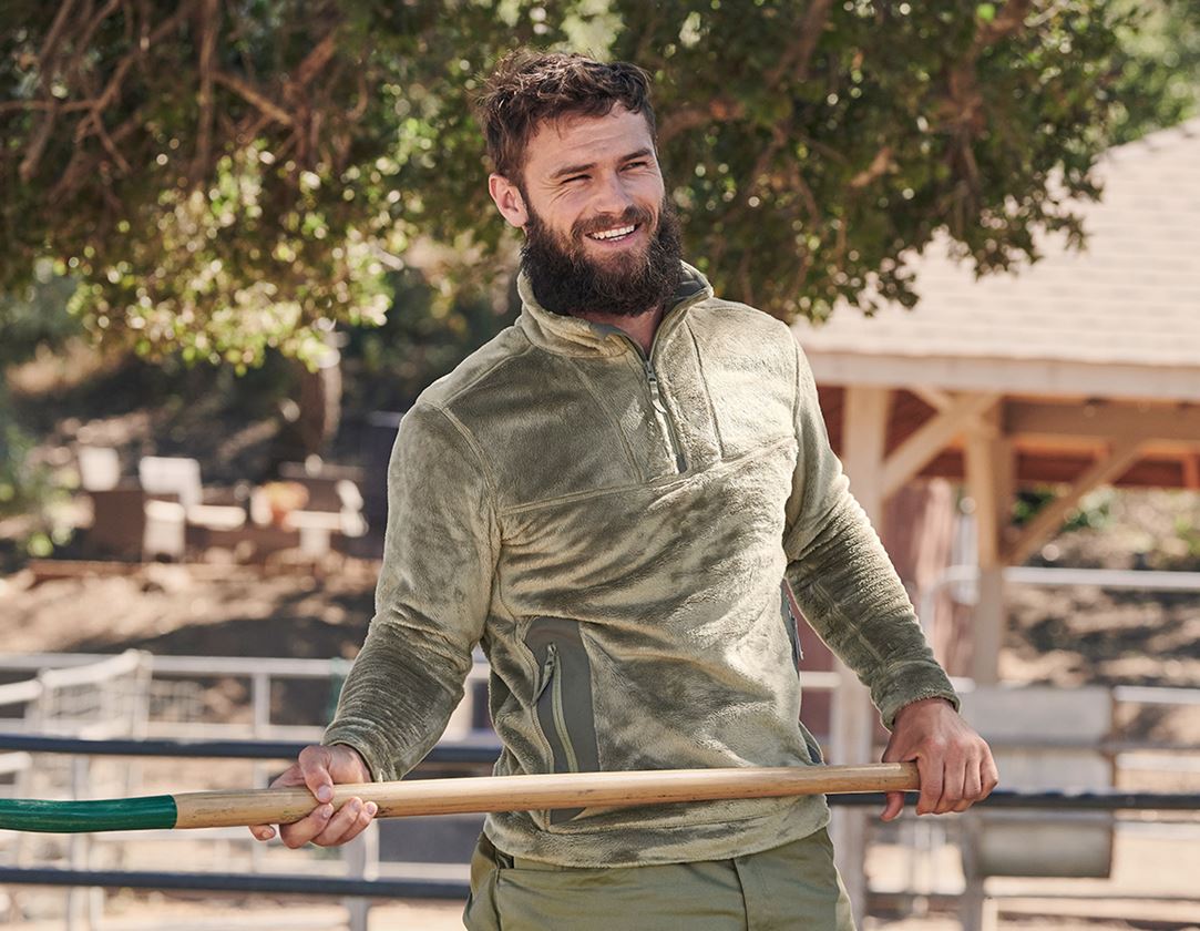 Shirts, Pullover & more: e.s. Troyer Highloft + reed/moss