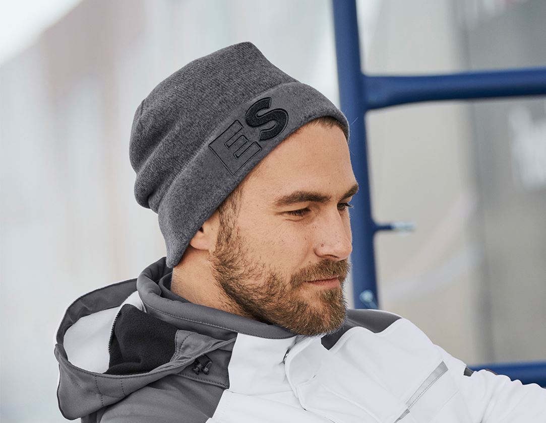 Accessoires: e.s. Mütze therma-plus + zement melange