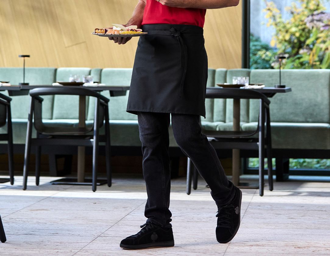 Aprons: Half Apron + black