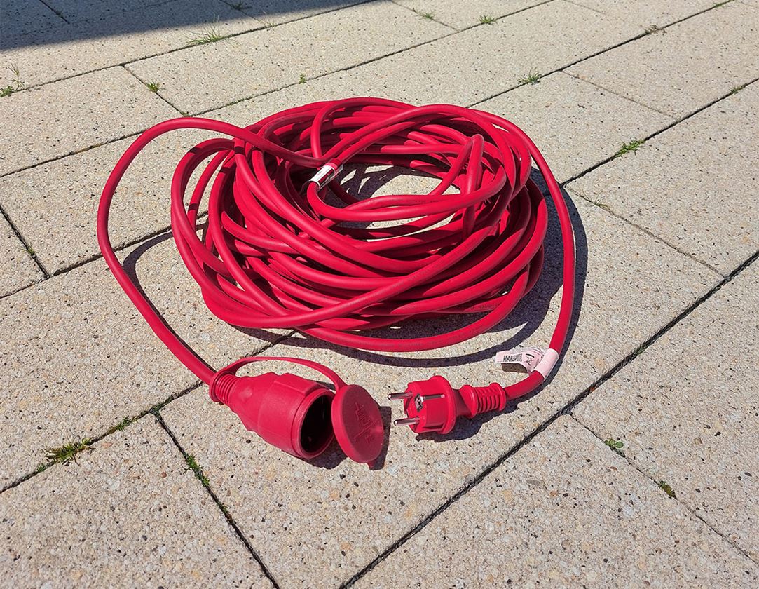 Electronics: Rubber extension cable outside