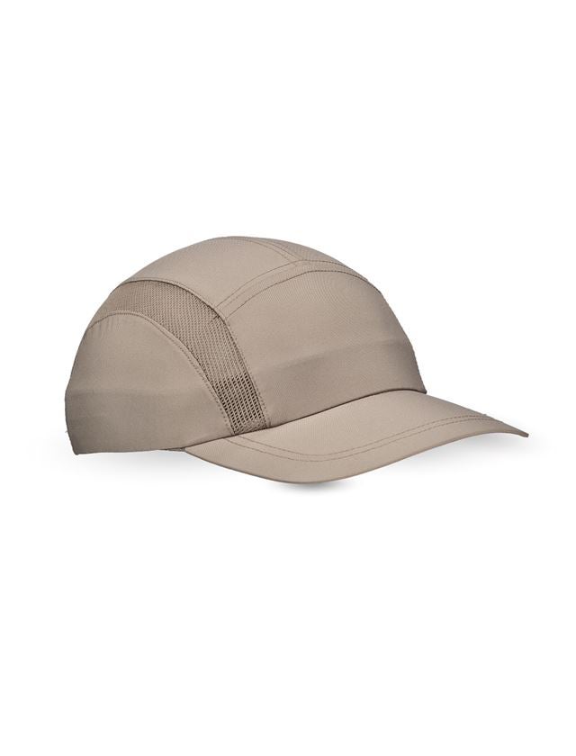 Topics: e.s. Functional cap light + clay