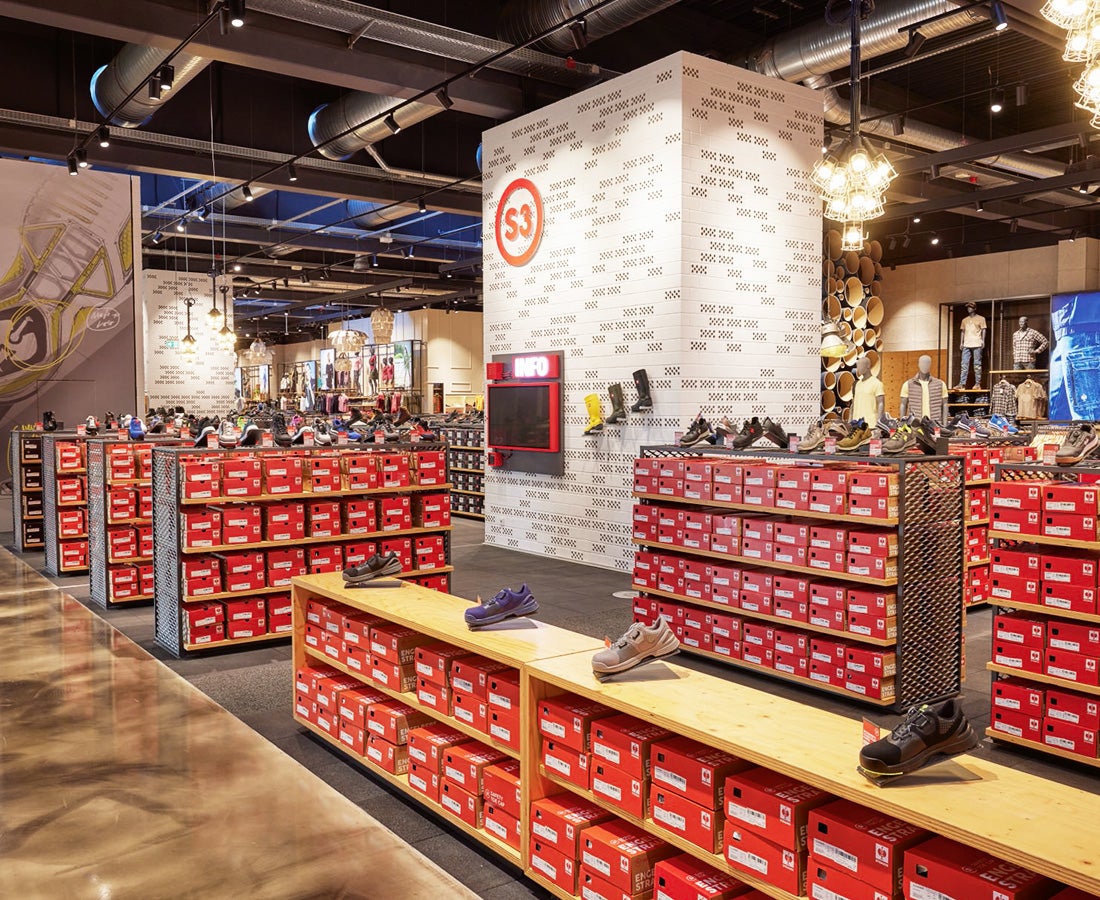 Shoes in the workwear store
