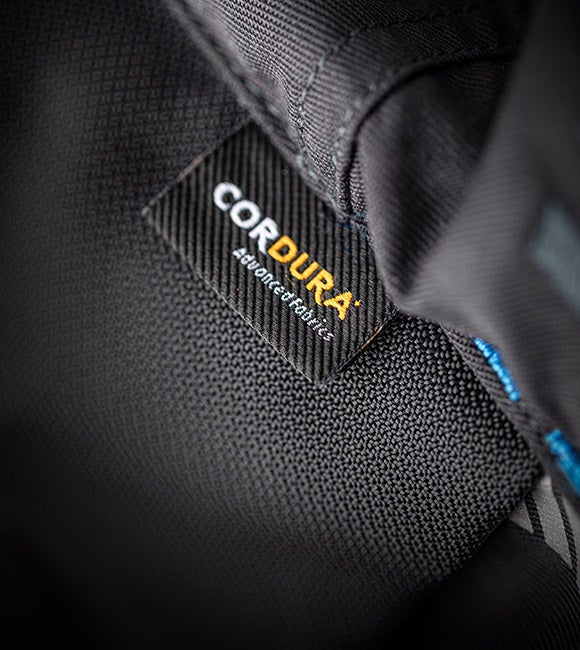 Winter trousers e.s.motion 2020, children's with reinforced knee area and pockets made of abrasion-resistant polyamide.