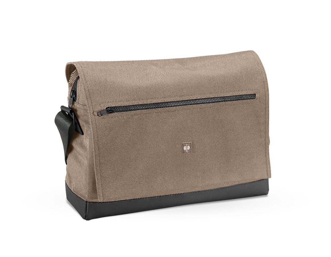 Emner: Messenger Bag e.s.motion ten + askebrun