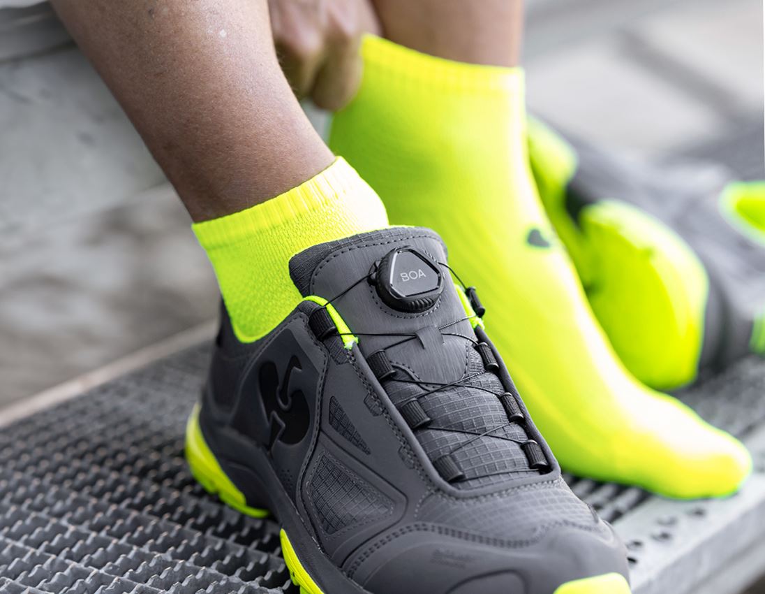 Socks: e.s. All-season socks function light/low + high-vis yellow/anthracite