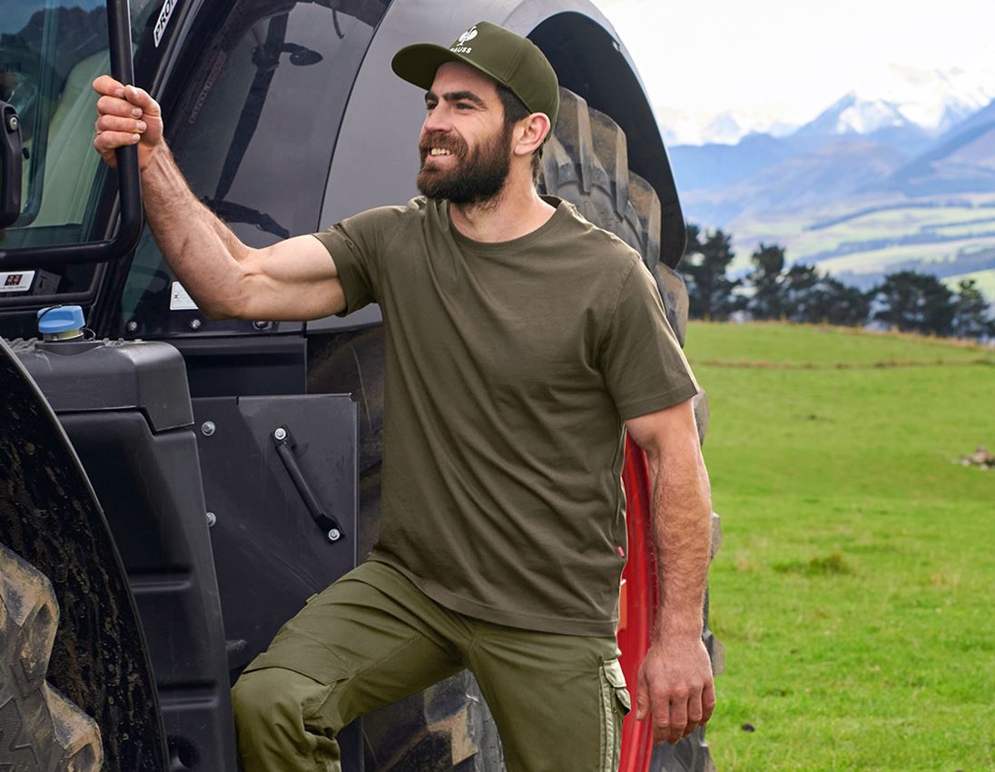 Snedker: e.s. T-Shirt cotton + oliven