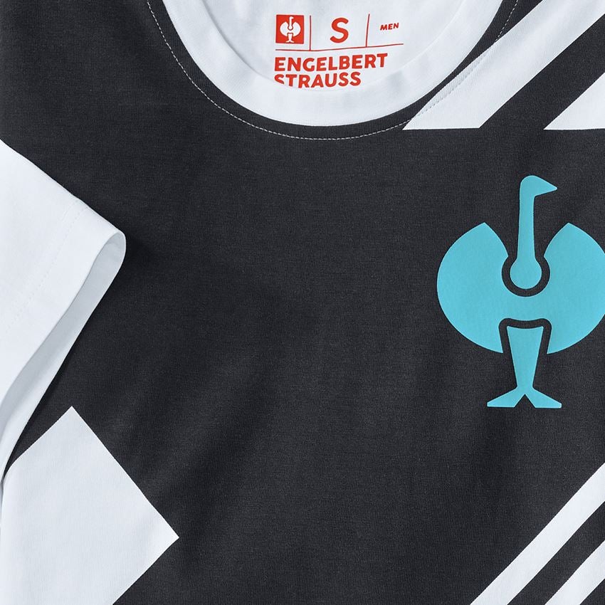 Emner: T-Shirt e.s.trail graphic + sort/hvid 2
