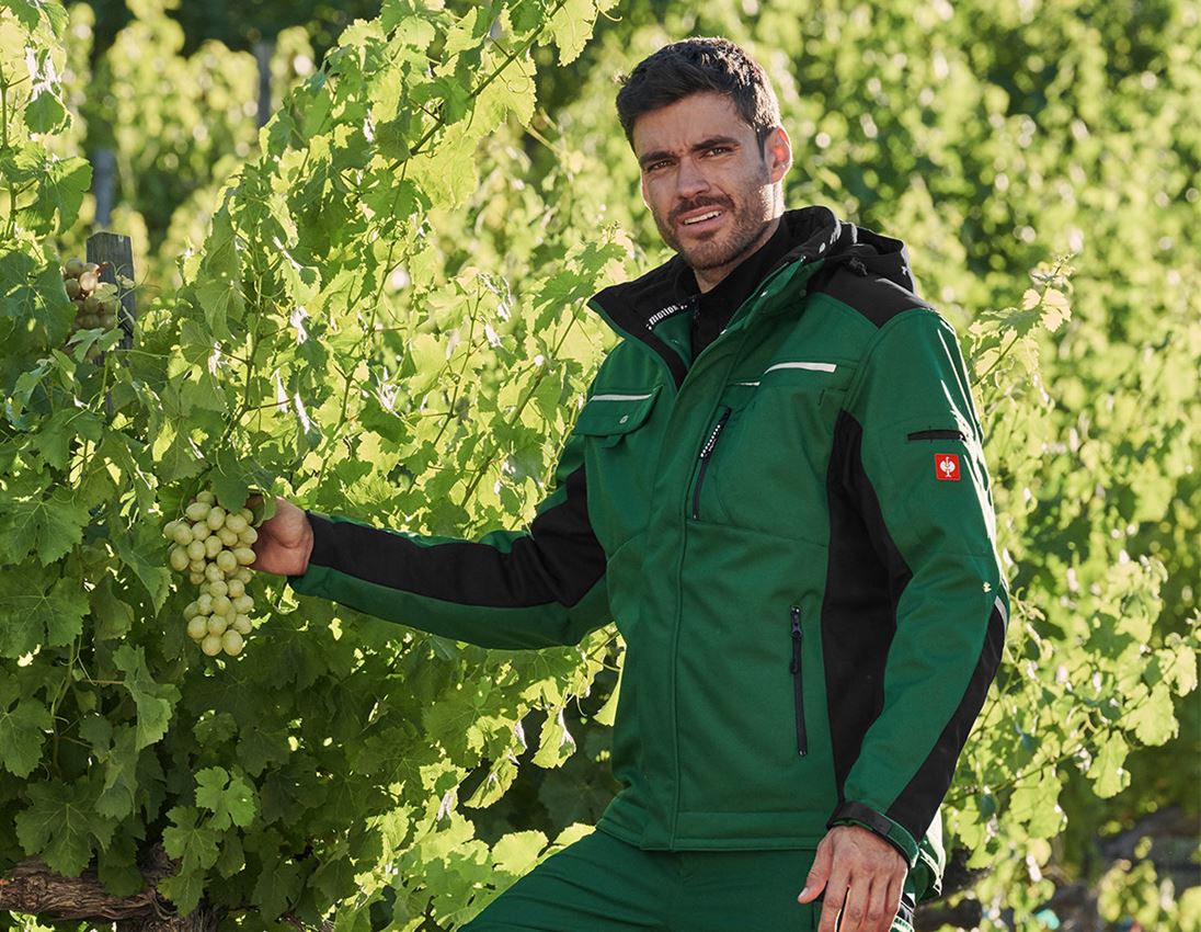 Topics: Softshell jacket e.s.motion + green/black 4
