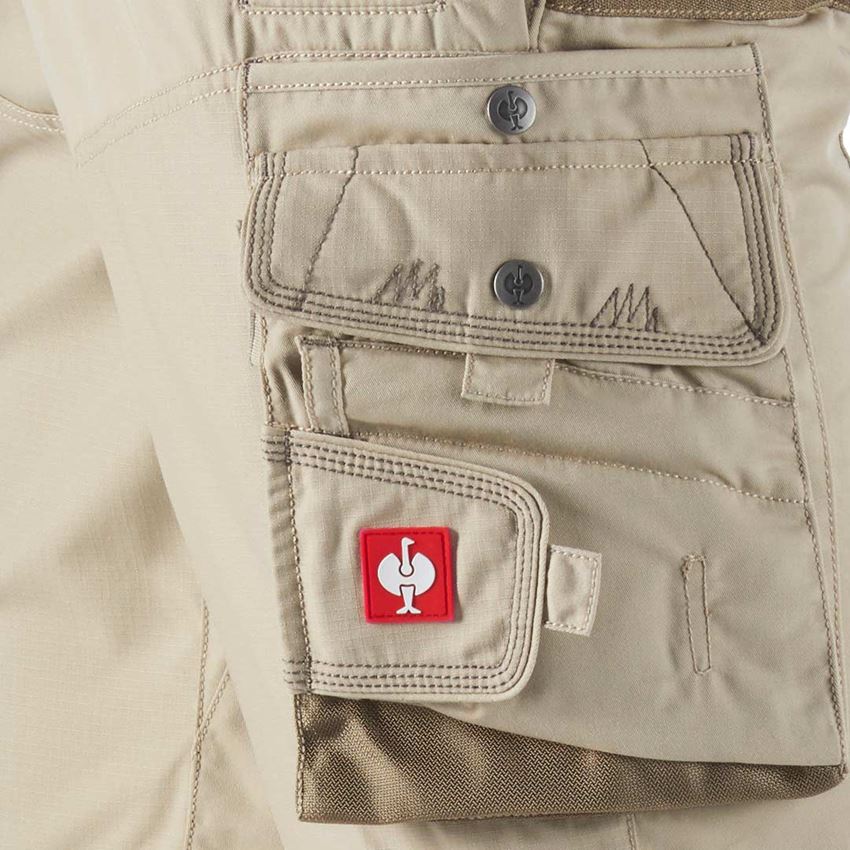 Topics: Shorts e.s.motion Summer + sand/khaki/stone 2