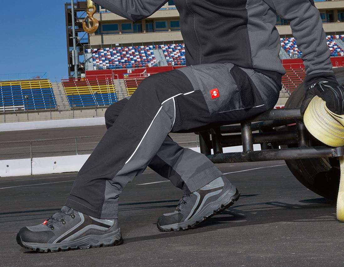 Topics: Functional cargo trousers e.s.dynashield + cement/graphite