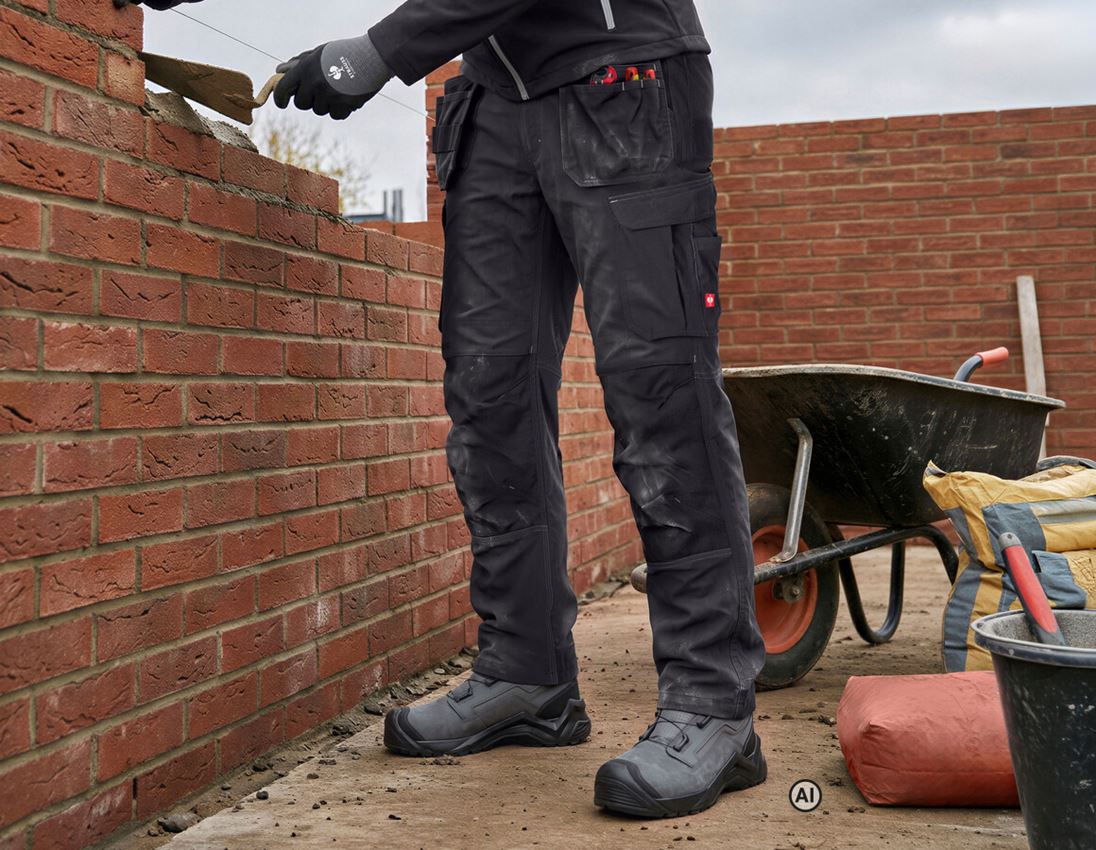 AI-genereret / modificeret - Arbejdsbukser: Holster Strækbukser e.s.line.core + sort/platin