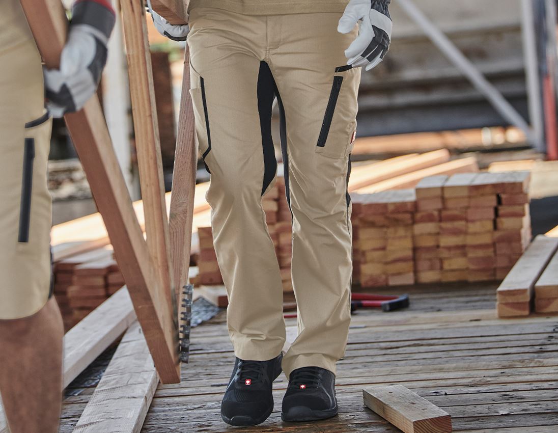 Topics: Trousers e.s.vision, men's + clay/black
