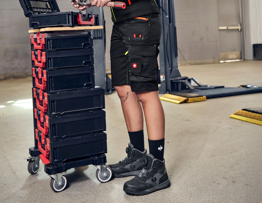 Work Trousers: Shorts e.s.motion 2020, ladies' + black/high-vis yellow/high-vis orange 3