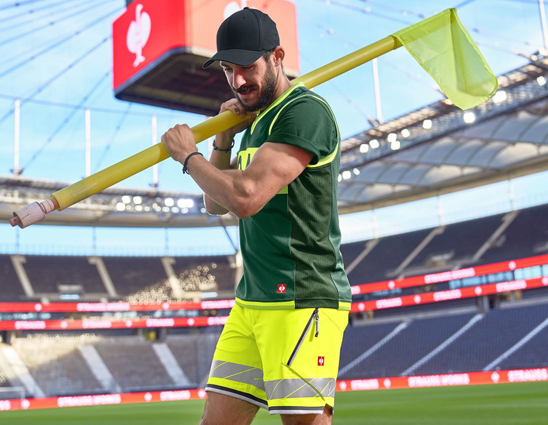 Topics: Reflex functional shorts e.s.ambition + high-vis yellow/anthracite 5