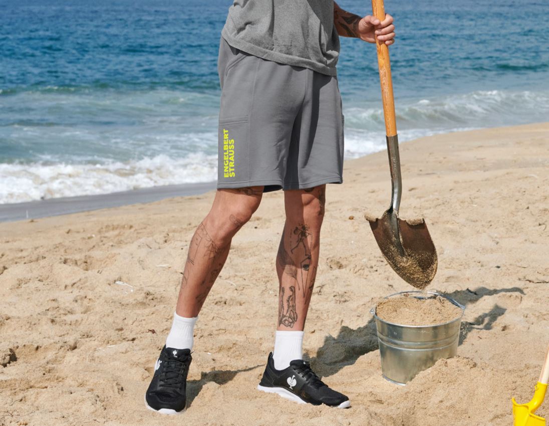 Accessories: Sweat short light e.s.trail + basaltgrey/acid yellow