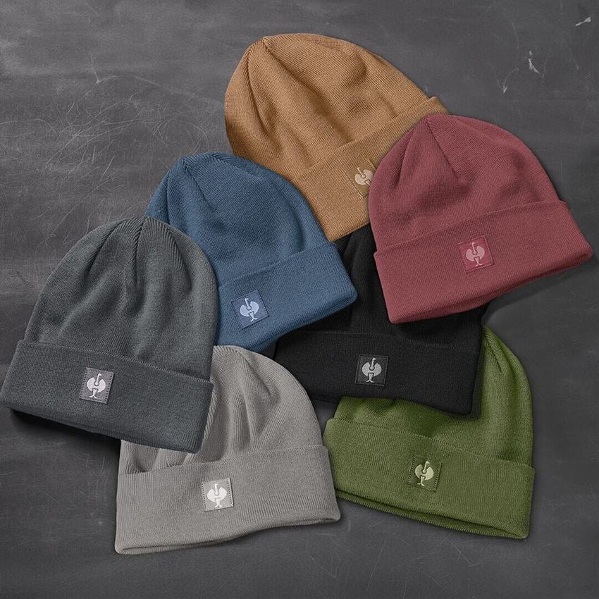 Accessories: Strikhue e.s.iconic + bjerggrøn 2