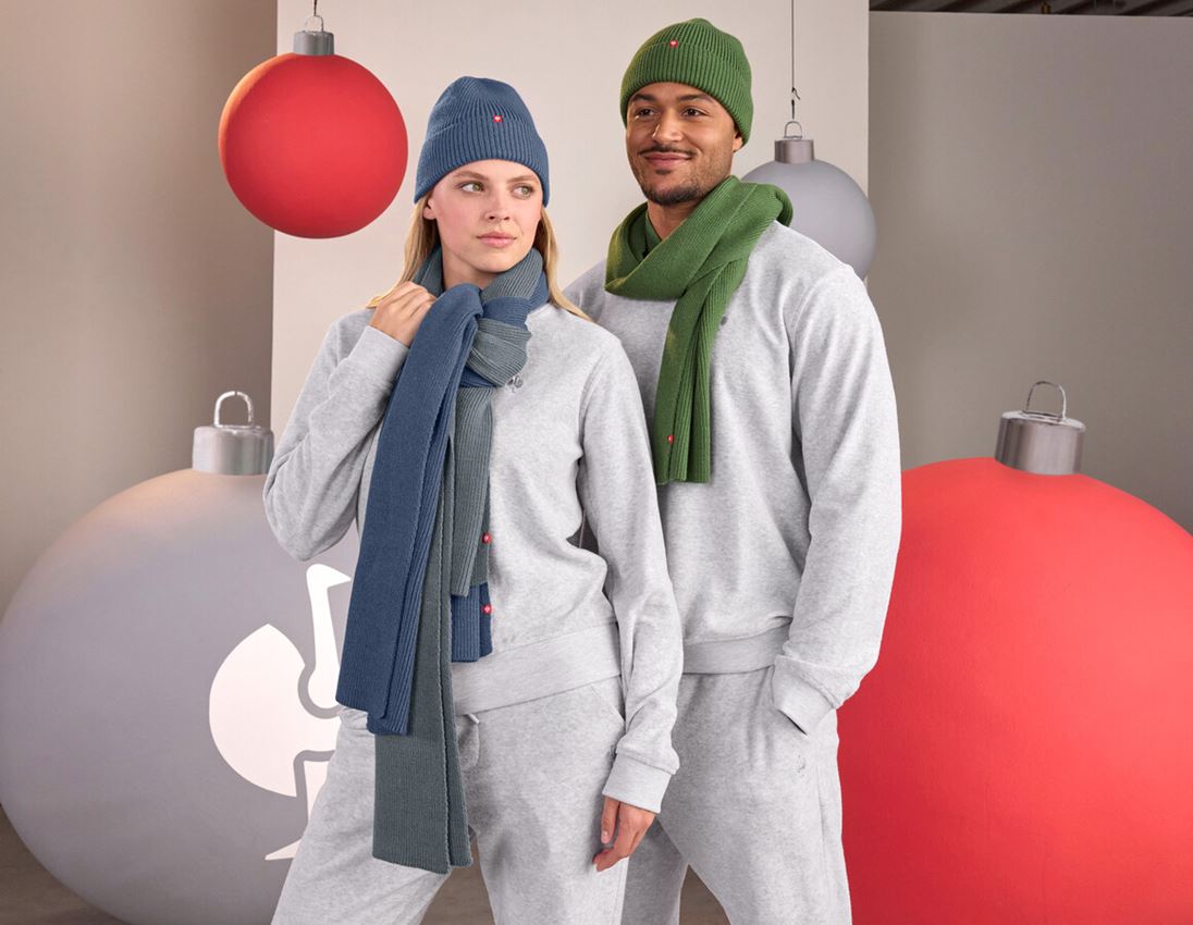 Accessories: e.s. Knitted scarf + nordicblue 1