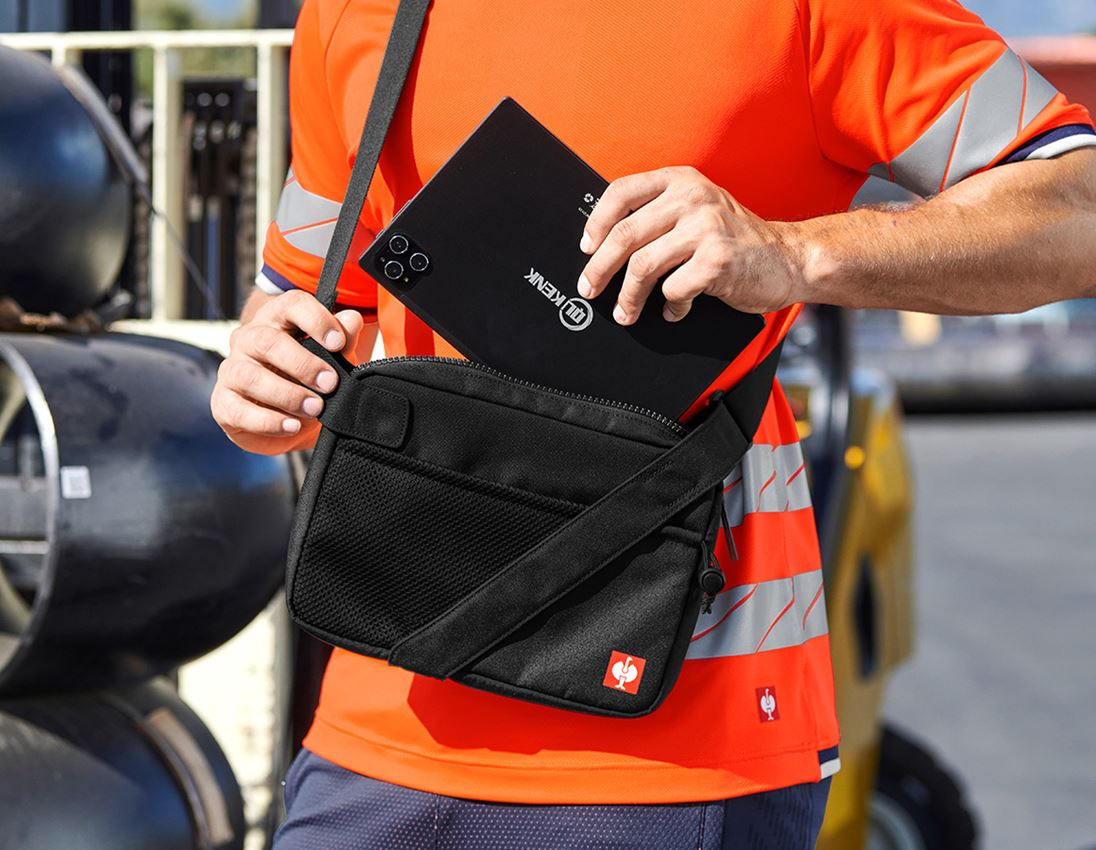 Accessories: Skuldertaske e.s.ambition + sort 1