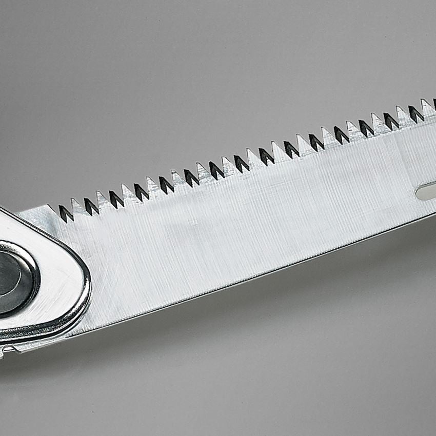 Offers of the month: Folding saw 2