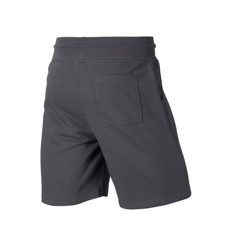 Accessories: Sweatshorts e.s.e:pic + karbongrå 3