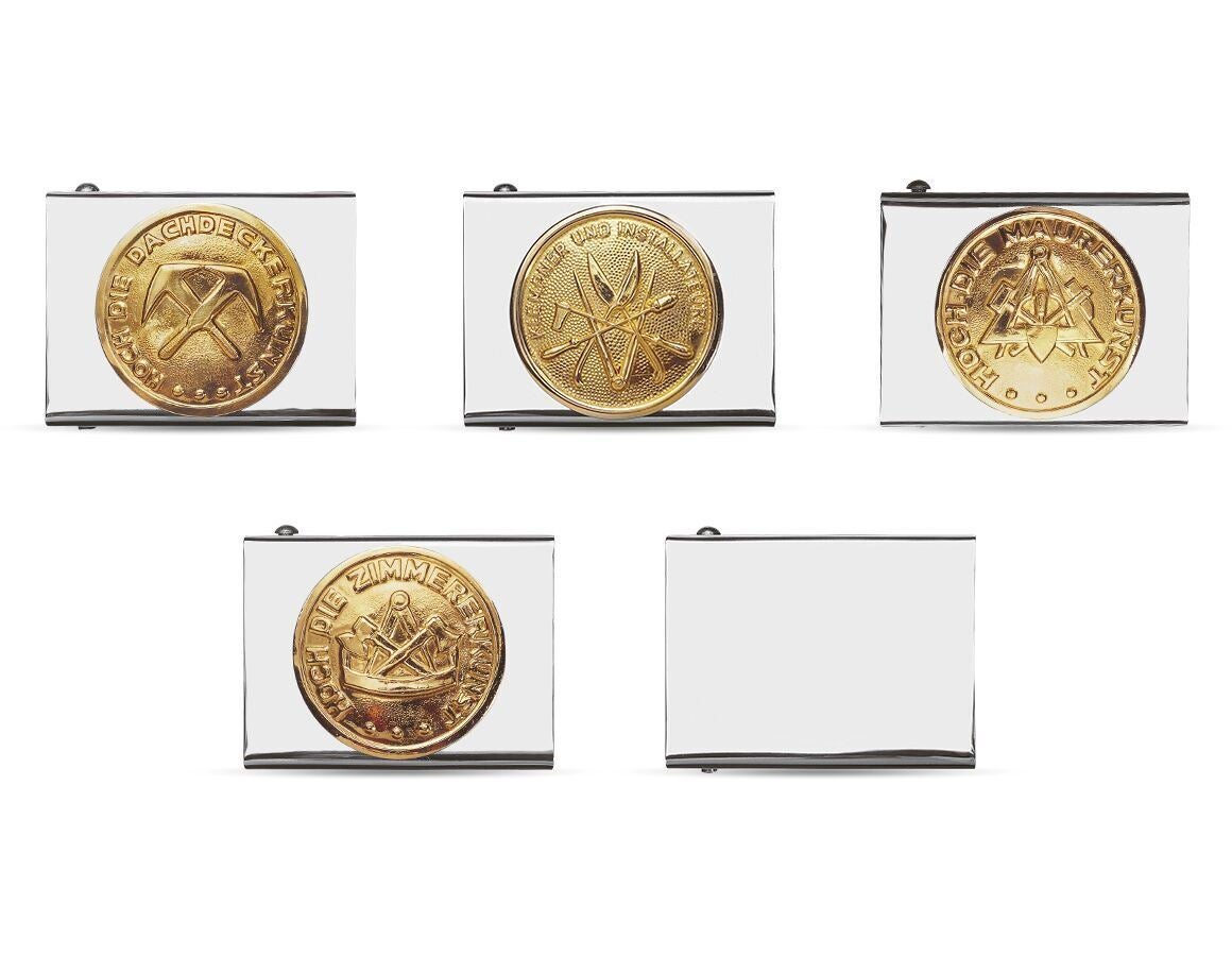 Accessories: Belt buckle