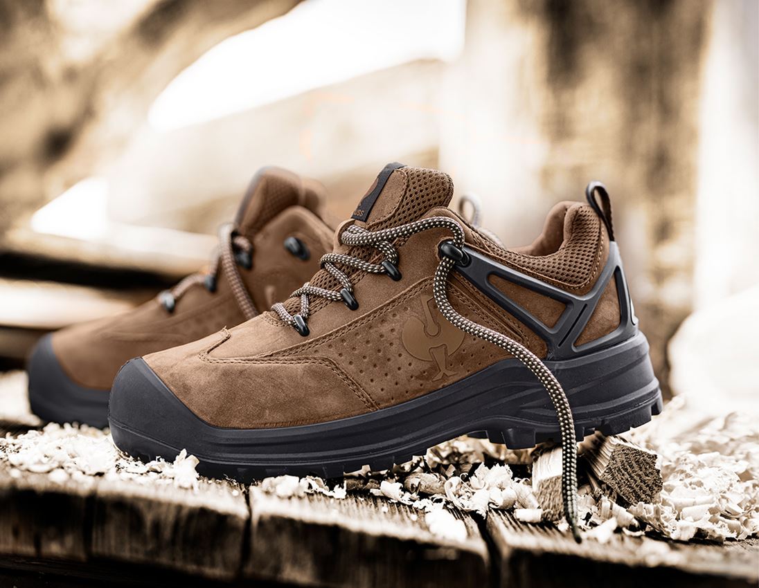 Safety Trainers: S3 Sicherheitshalbschuhe e.s. Kasanka low + braun