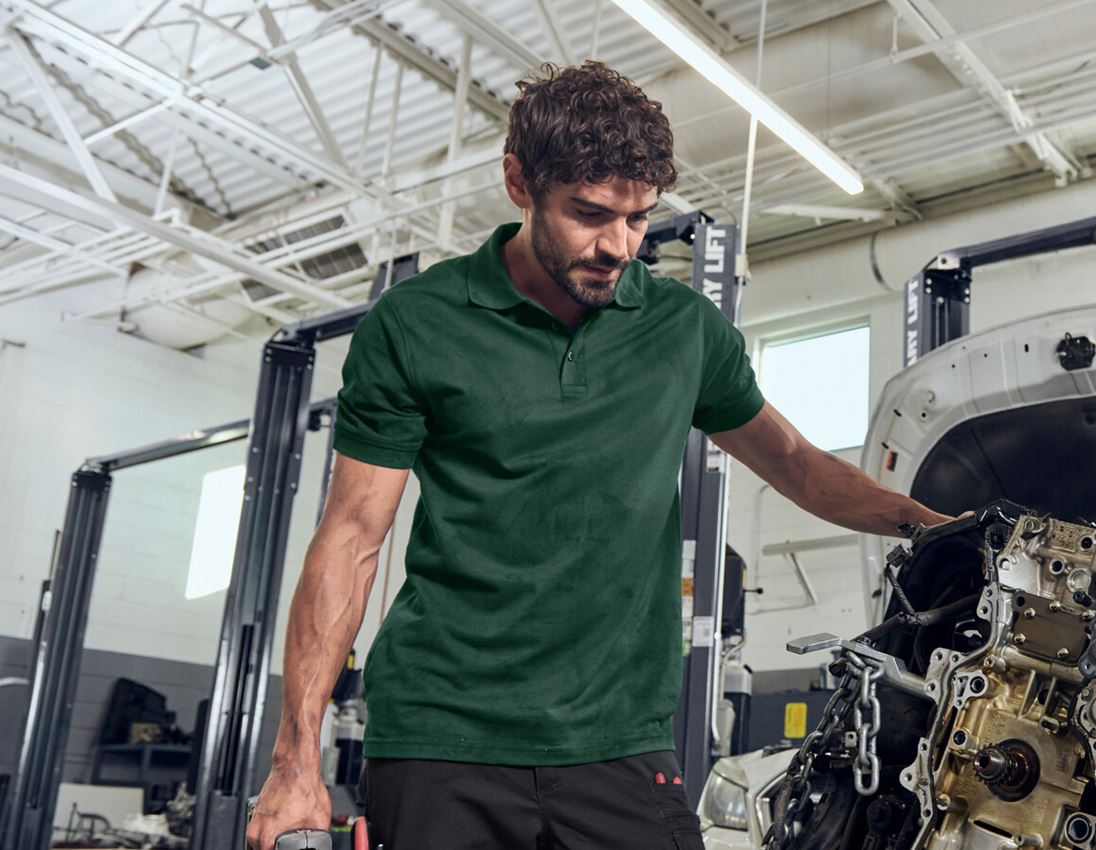 Themen: Piqué-Polo e.s.industry + grün