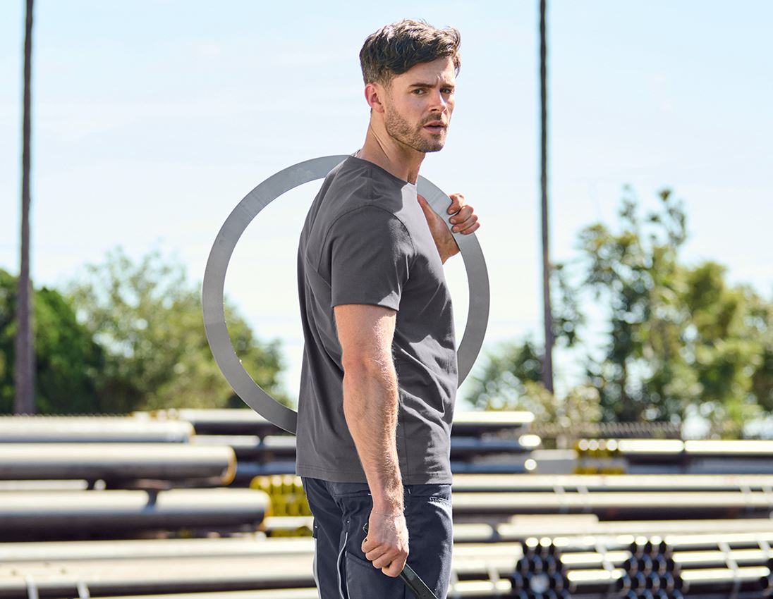 Shirts & Co.: e.s. T-Shirt cotton, long fit + anthrazit 1