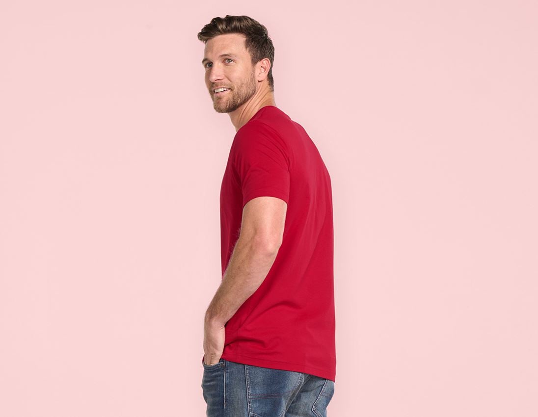 Shirts & Co.: e.s. T-Shirt cotton, long fit + feuerrot 2