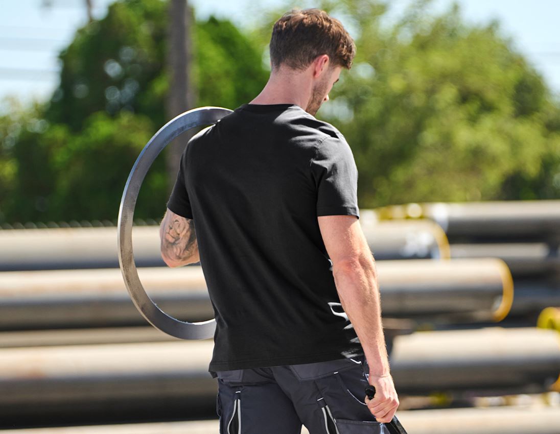 Topics: e.s. T-shirt cotton, long fit + black 1